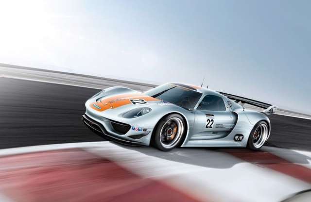 Három motor is hajtja a legújabb, 767 lóerős Porschét