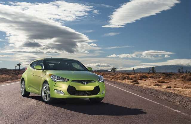 Négyajtós, de nem úgy! Meghökkentő sportgép a Hyundai Veloster