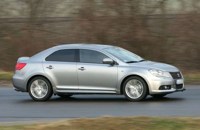 A meggazdagodott suzukis autója? Teszten a Kizashi!