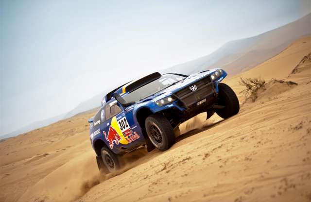 Al-Attiyah nyerte a Dakar Ralit