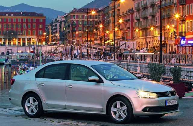 Friss menedzser-autó, már kapható a Volkswagen Jetta