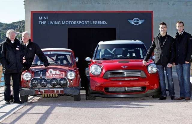 Itt a piros Mini, hol a piros Mini?