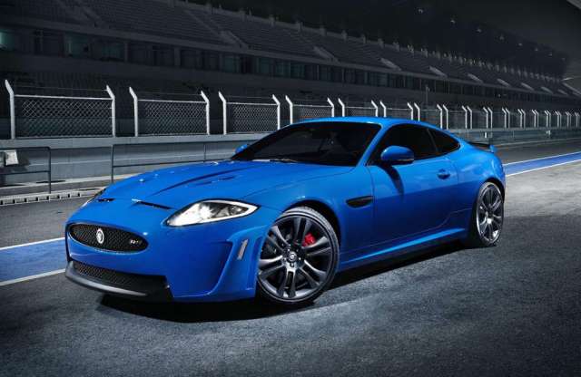 550 lóerővel ünnepel a Jaguar