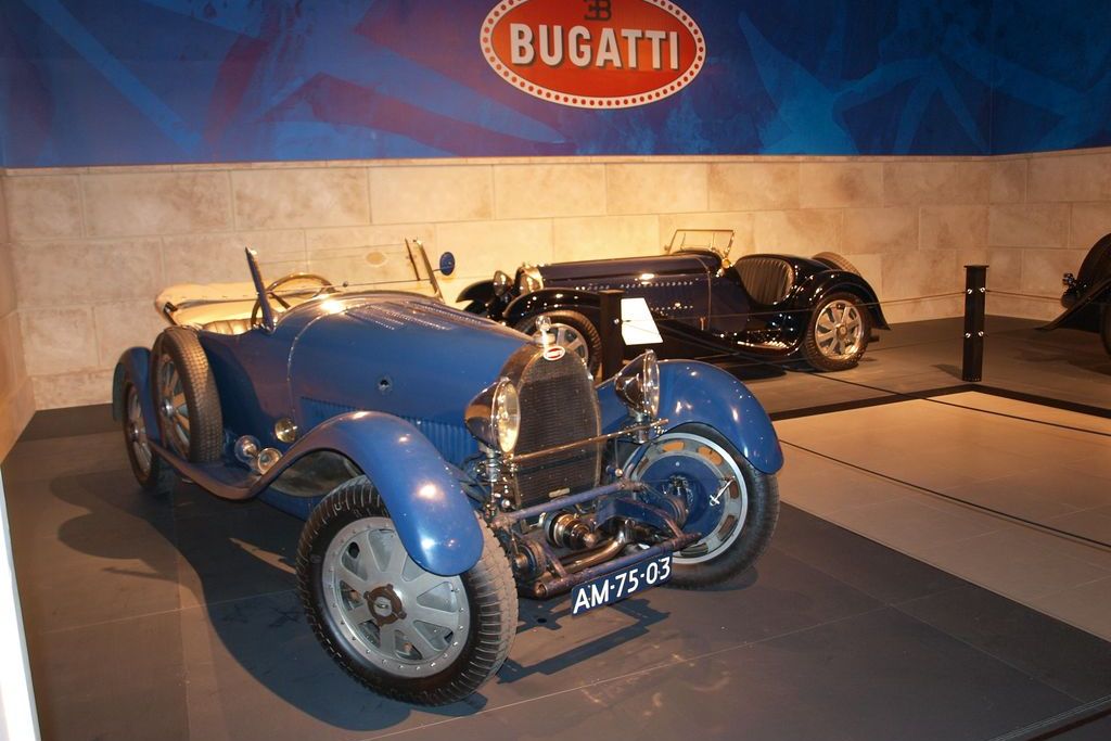 BUGATTI