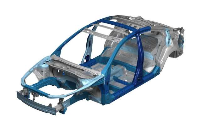 Benzinnel és gázolajjal spórol a Mazda