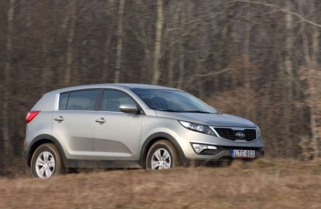 Tessék olcsó alapmodellt venni! – Kia Sportage teszt