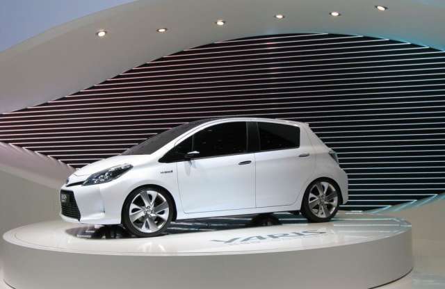 Változás az autószín-hierarchiában