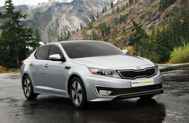 Negyven százalékot spórol a Kia Optima Hybrid