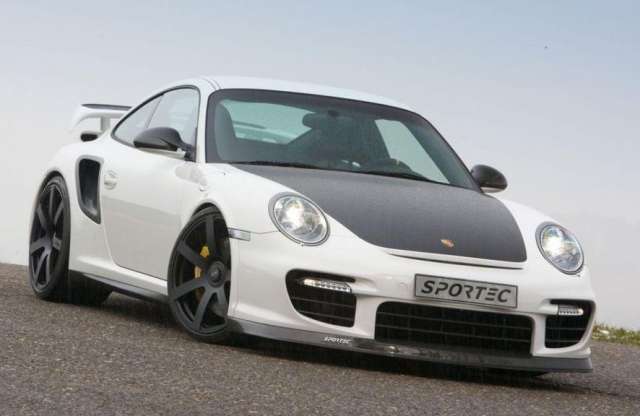 373 km/h-val száguld a világ leggyorsabb Porschéje