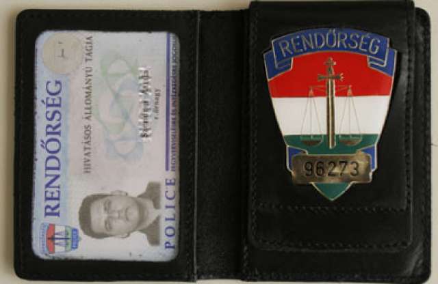 Zsebre dolgozó rendőr? Ezt kell tenni!