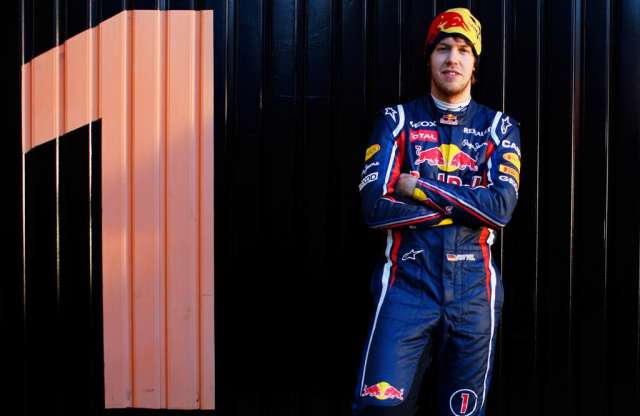 Vettel 3 milliárdot keres, Loebnek 4-et ajánlottak