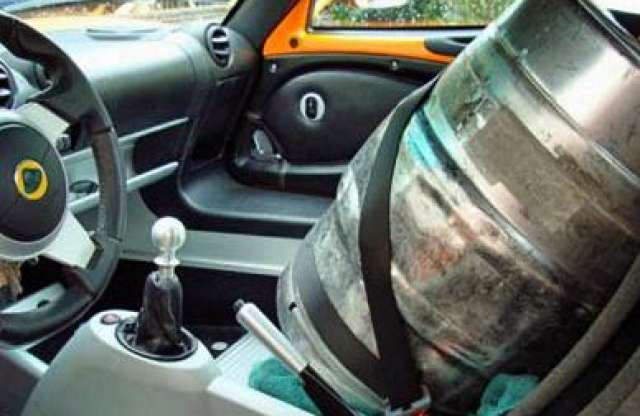 Mire jó egy Lotus? Például sört szállítani