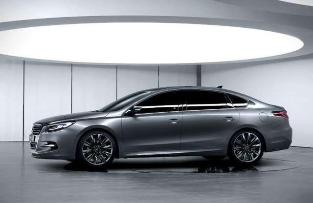 Íme az új csúcs-Renault