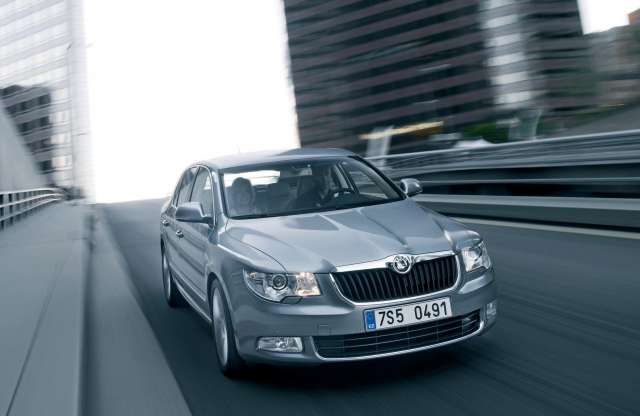 Kormányok mennek, kormányok jönnek, a VW marad