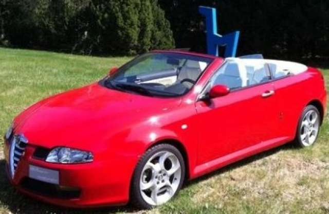 Utolsó pillanatban bukott meg az Alfa kabriója