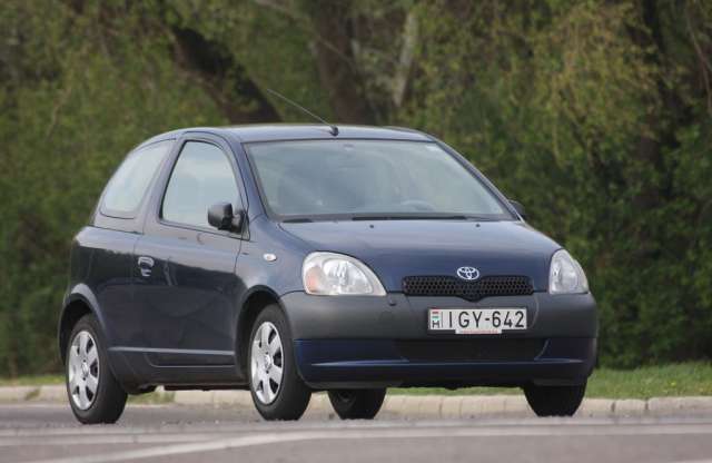 Fél millió kilométert futott a 2,6 l/100 km fogyasztású Yaris
