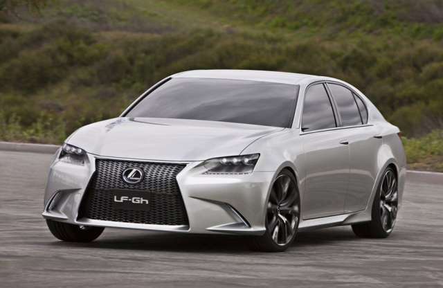 Olvasztott BMW az új nagy Lexus