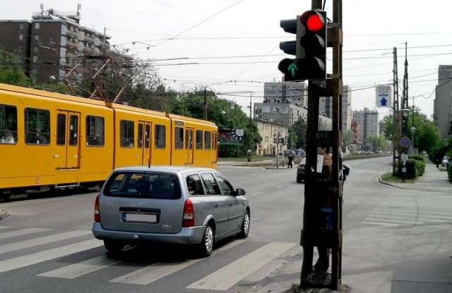 Óvakodj a lámpa zöld jelzésétől!
