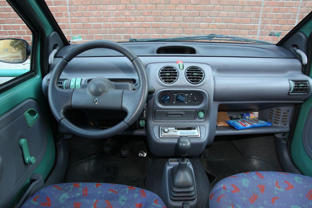 RENAULT TWINGO