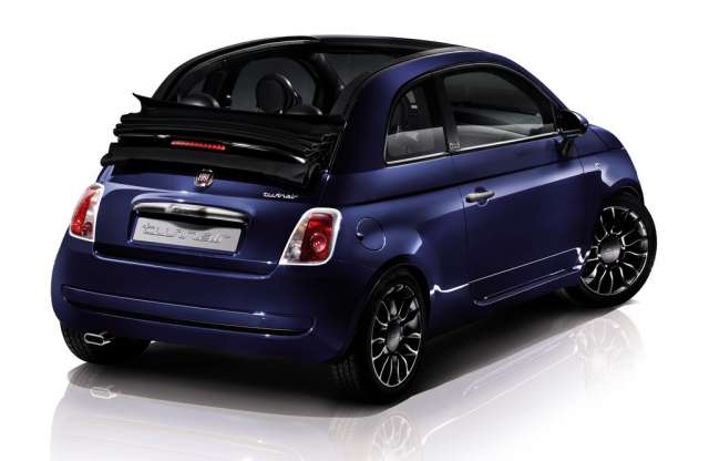 Miért kell Alonsónak Ferrariból Fiat 500-ba ülnie?