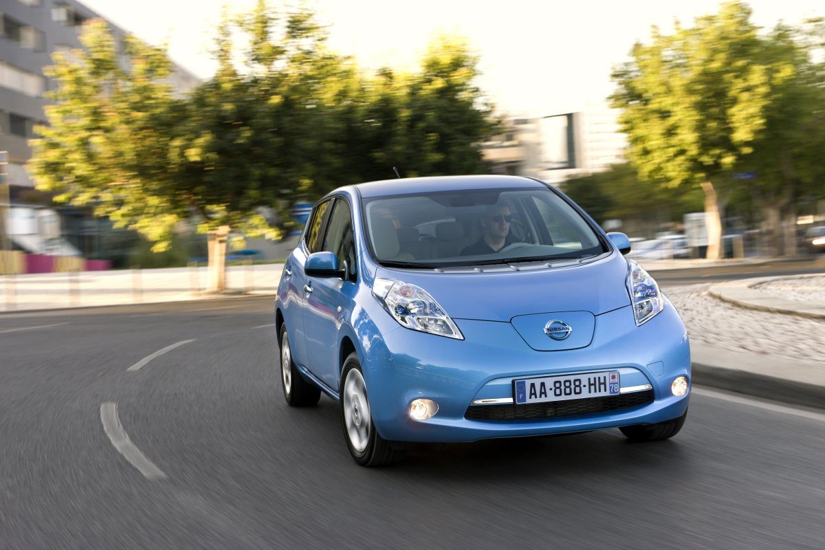NISSAN LEAF