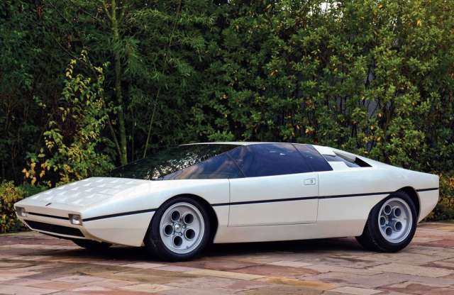 Ferrarik és társaik kalapács alatt