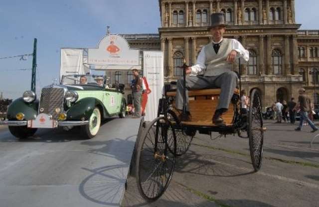 Veterán Mercedesek hazai túrája