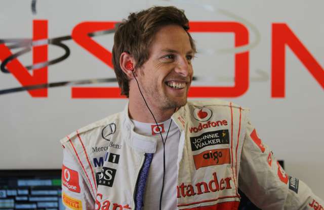 Buttont majdnem elütötte egy targonca