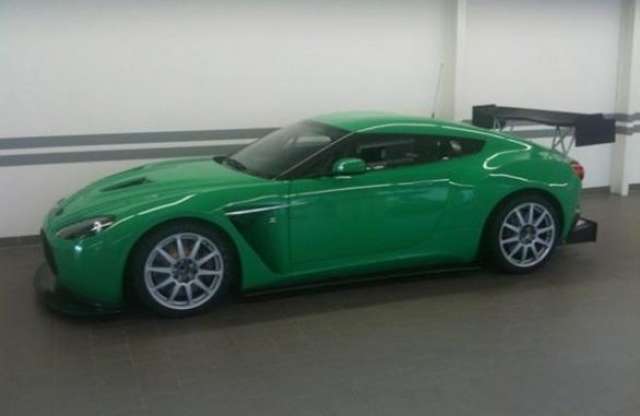 Indul az Aston Martin V12 Zagato
