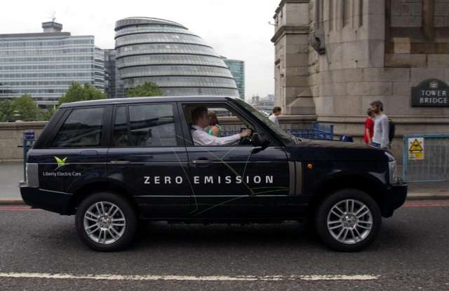 Elektromos Range Rover a dízel áráért