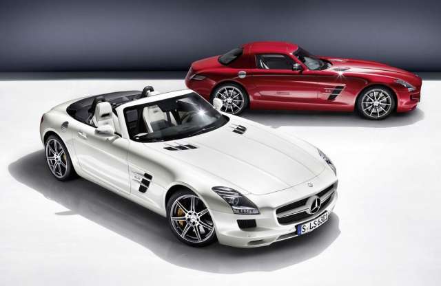 Tető nélkül hasít 317 km/órával az SLS AMG Roadster