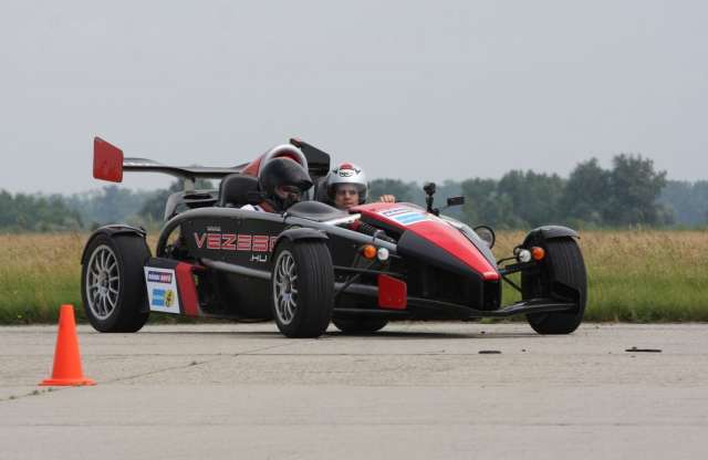 Nem tudom mennyit mutatott az óra!