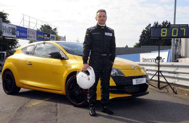 Brutális pályacsúcsot futott a Mégane RS