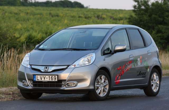 Van-e olcsón spórolás? Honda Jazz Hybrid teszt