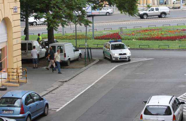 Ne tessék a parkoló autóst hülyének nézni