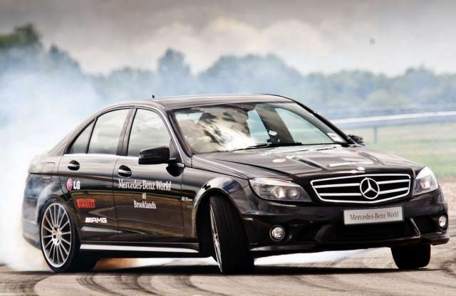 Nézze meg a világ leghosszabb driftjét!