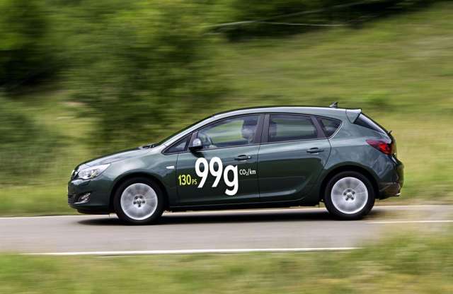 Erősítve spórol az Astra: 3,7 l/100 km, 130 LE
