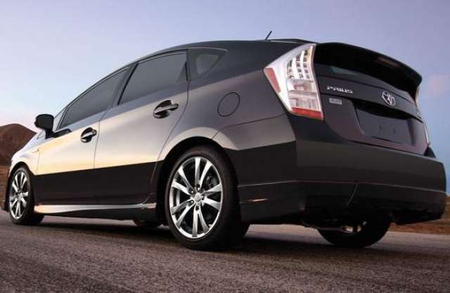 Sportosan takarékos TRD Prius