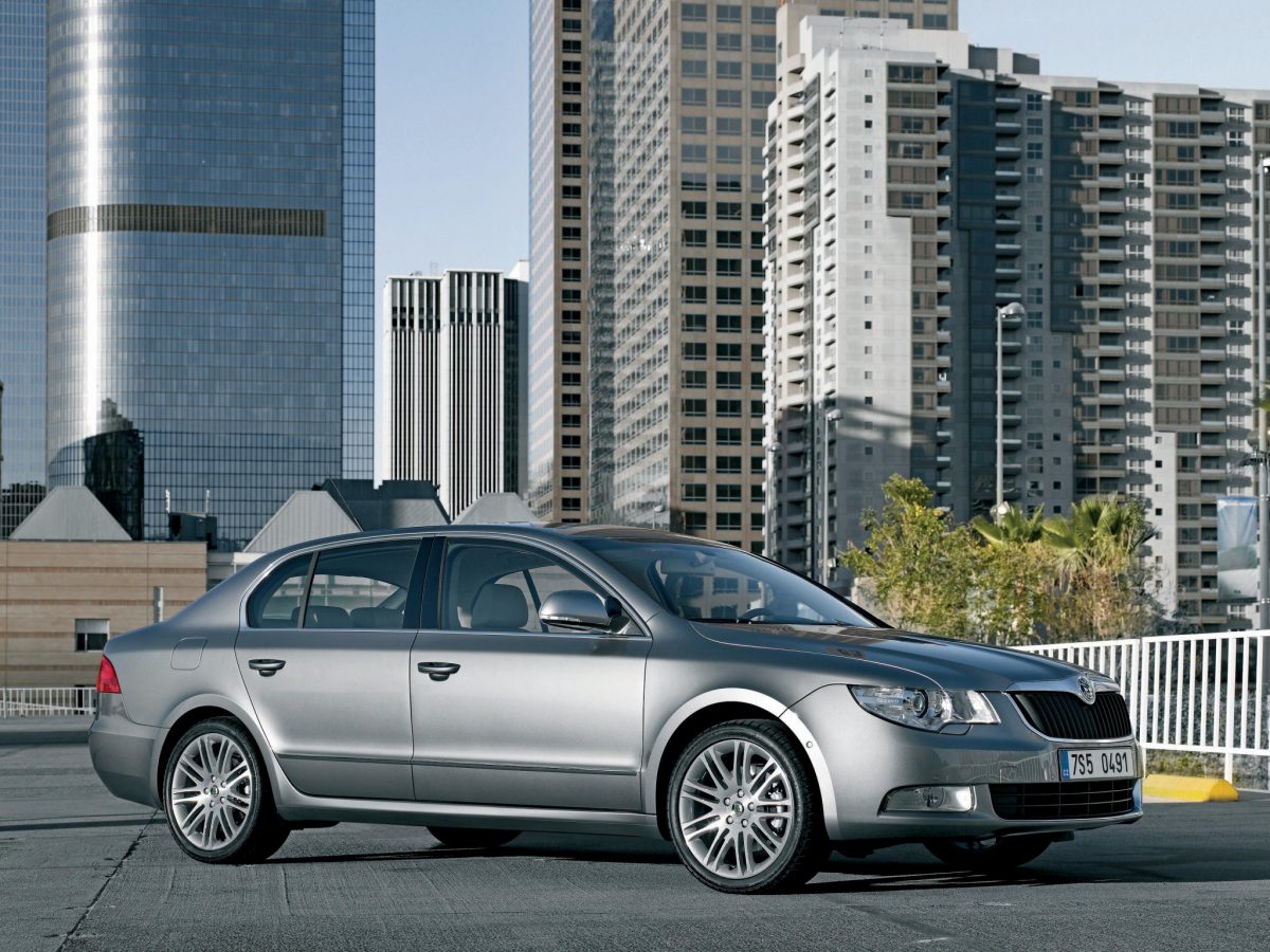 SKODA SUPERB