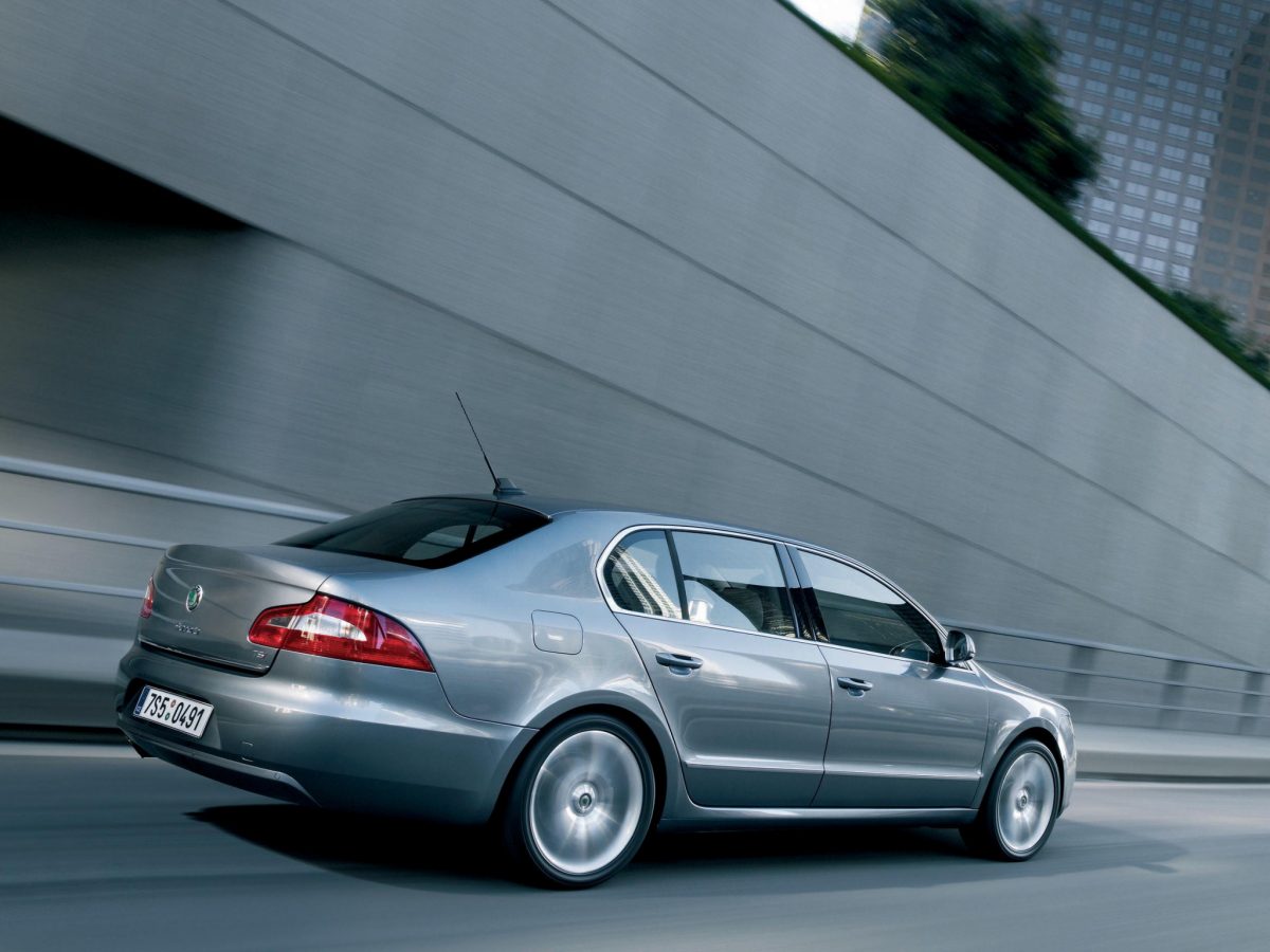 SKODA SUPERB