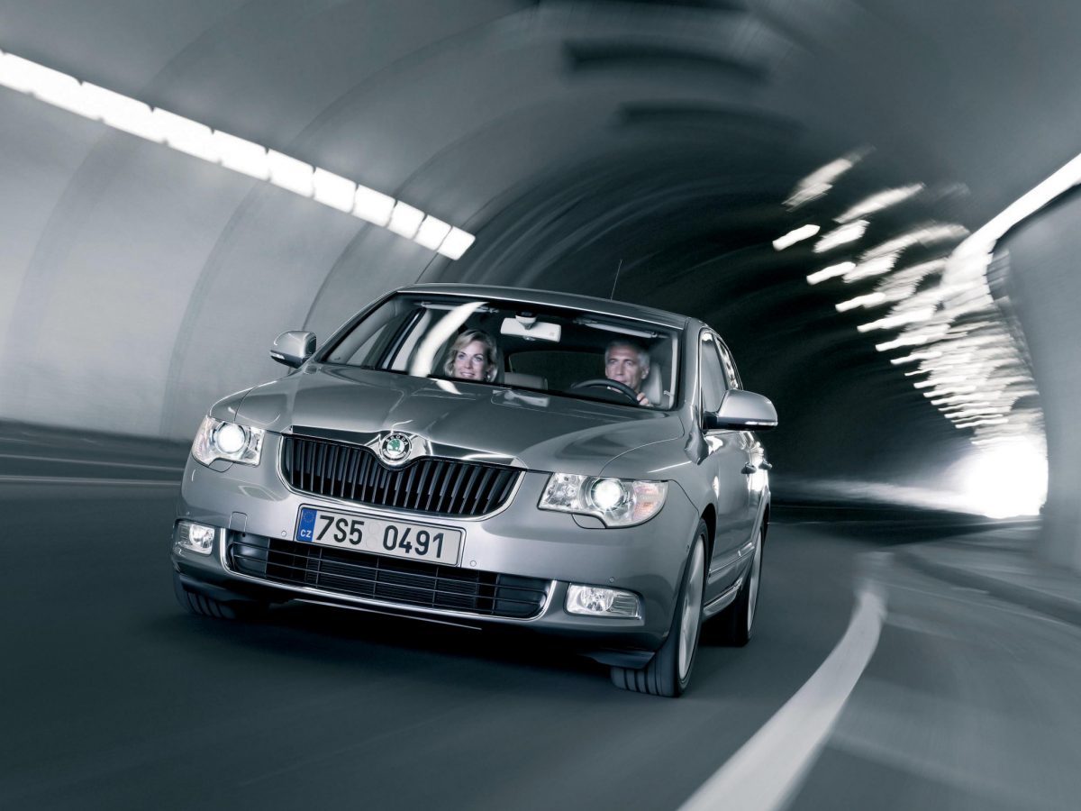 SKODA SUPERB