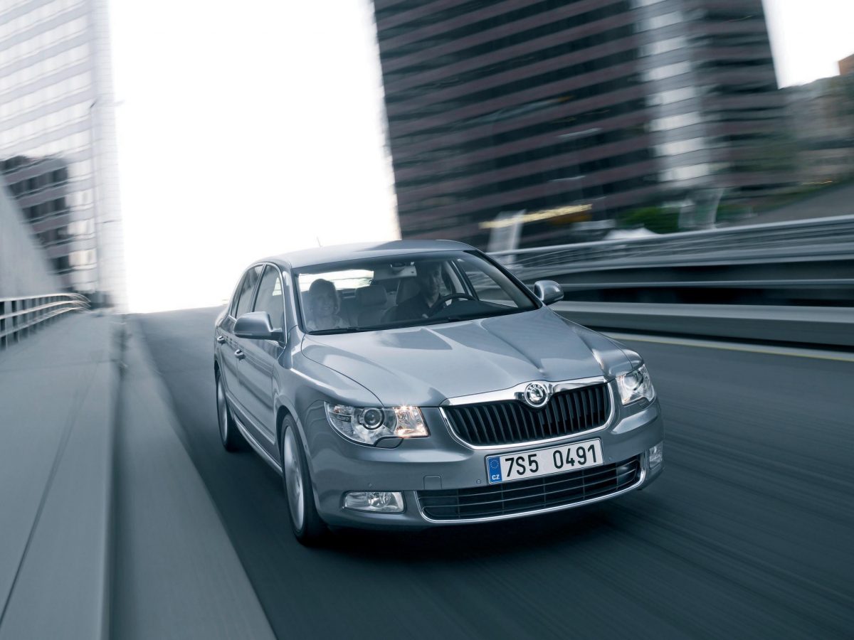 SKODA SUPERB