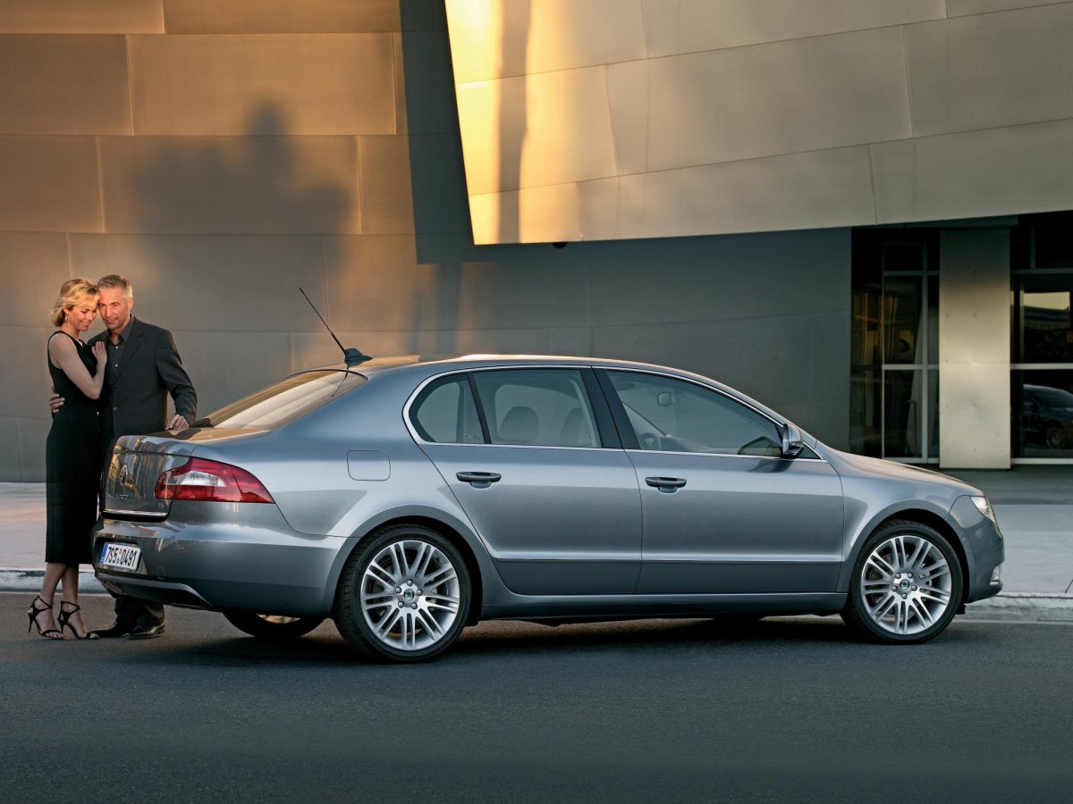 SKODA SUPERB