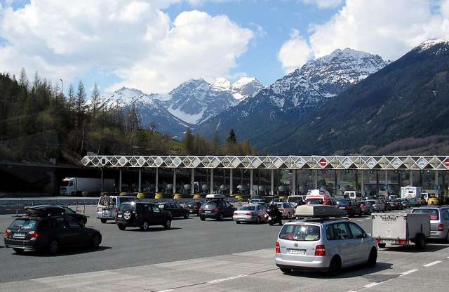 Mennyibe kerül a nyaralás autóval?