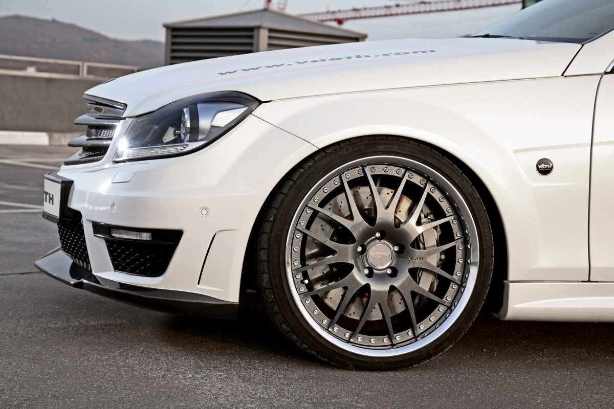 MERCEDES-BENZ C 63 AMG