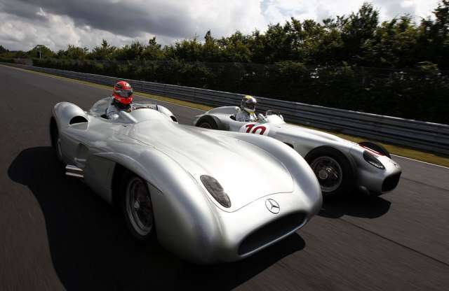 Schumi viccesen is agresszív