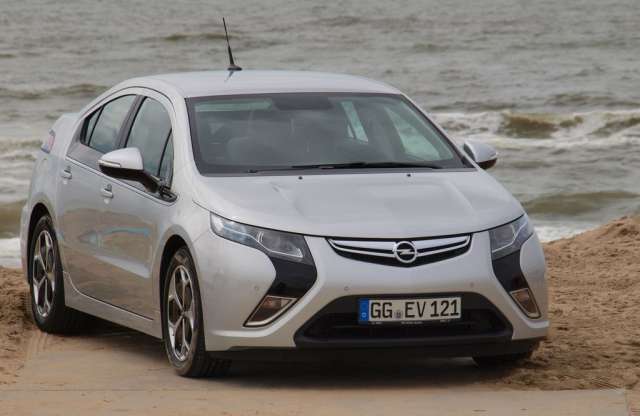 Benzin nélkül Hollandiában: Opel Ampera miniteszt