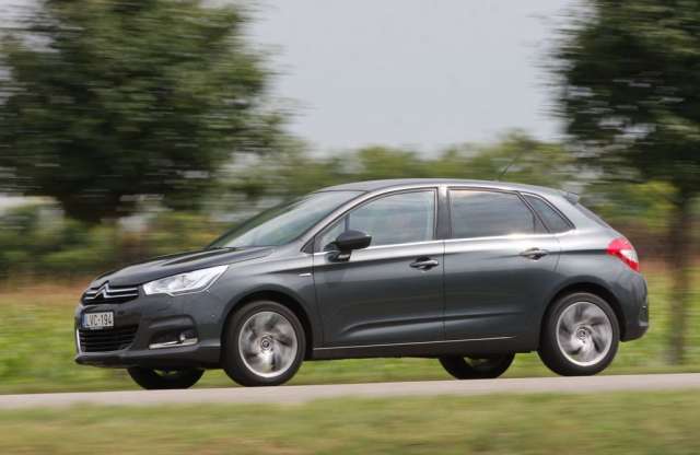 Meg-meg áll, de alig fogyaszt – Citroën C4 e-HDi teszt