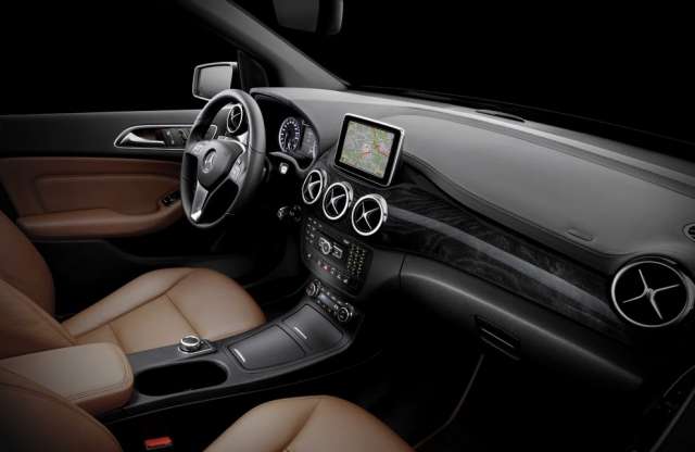 Az új Mercedes B-osztály belülről