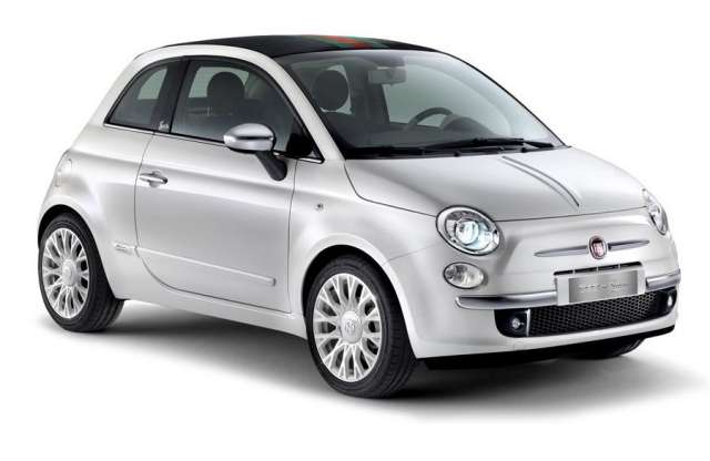Divatkabrió olaszmániásoknak: Fiat 500C Gucci